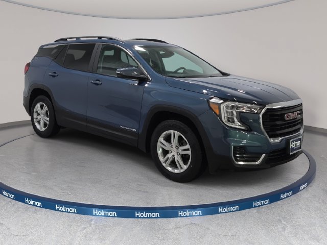 Used 2024 GMC Terrain SLE w/ Driver Convenience Package AWD/4WD image 4