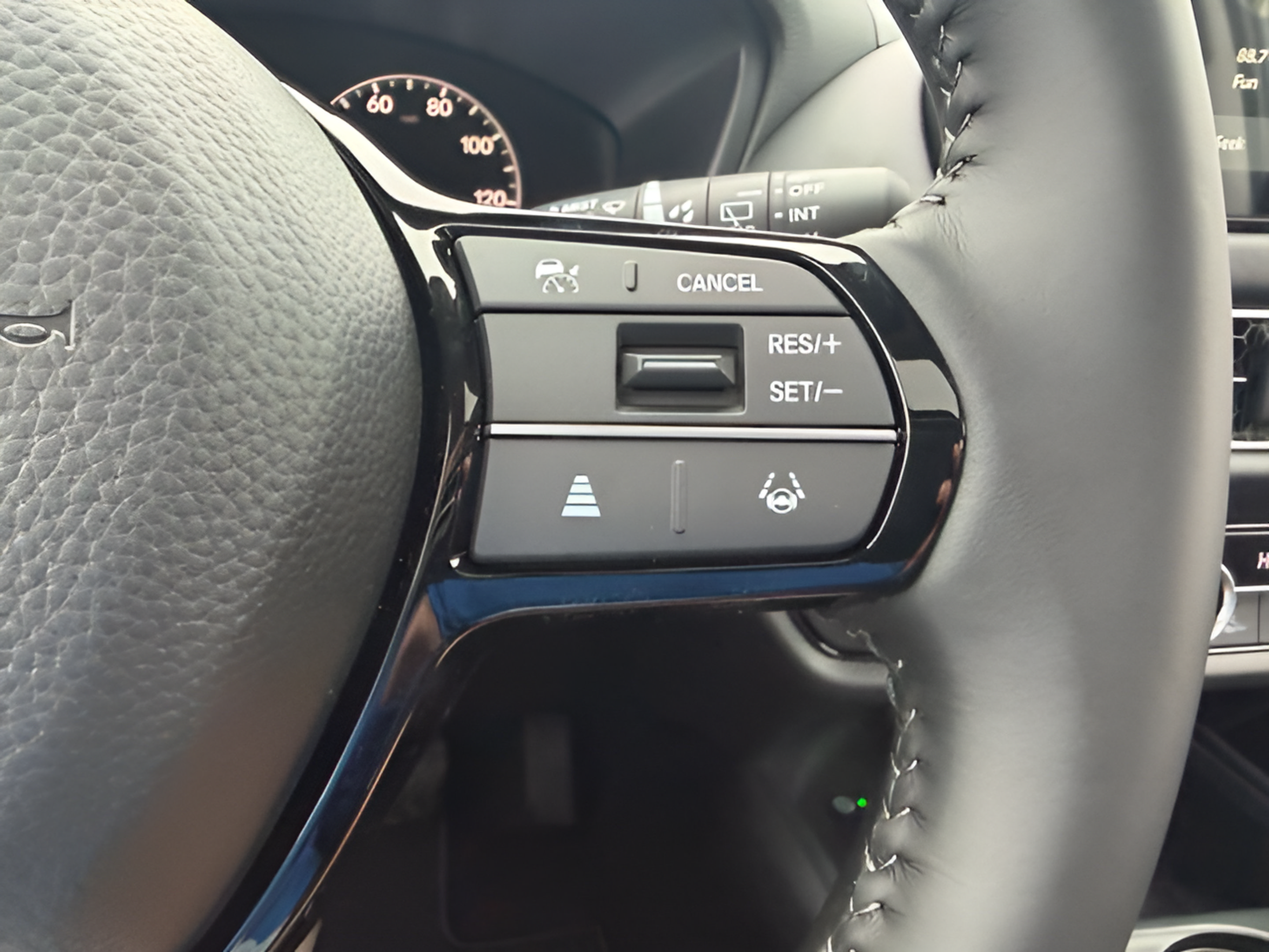 New 2027 Honda HR-V EX-L image 14