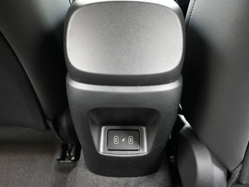 New 2026 Hyundai Elantra Limited FWD image 17