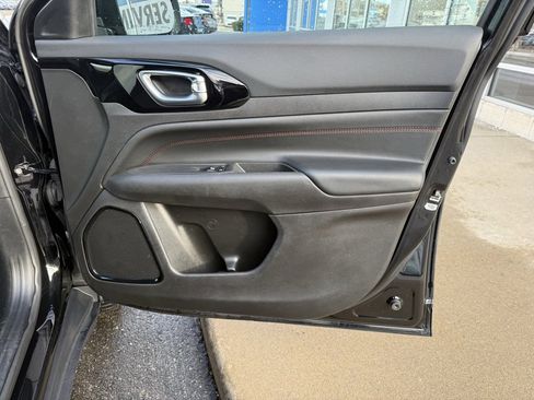 Used 2024 Jeep Compass Trailhawk image 42