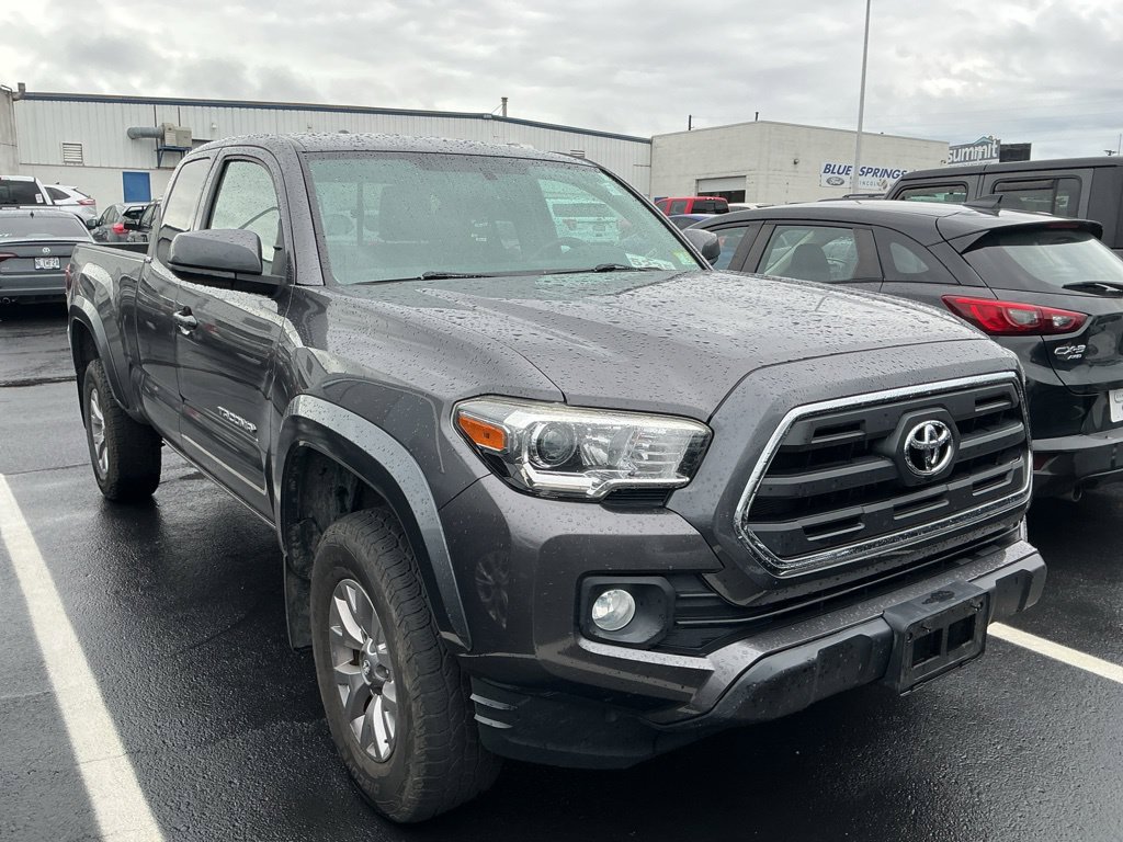 Used 2017 Toyota Tacoma SR5 w/ Tow Package AWD/4WD image 13