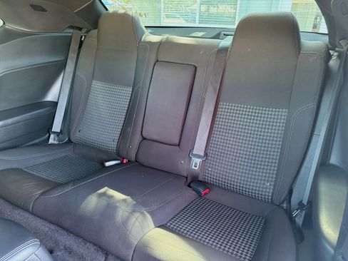 Used 2016 Dodge Challenger SXT image 11