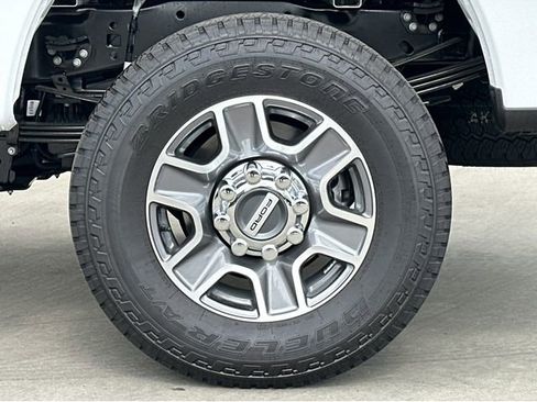 New 2025 Ford F250 Lariat w/ Lariat Ultimate Package image 41