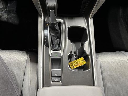 Used 2018 Honda Accord EX image 12