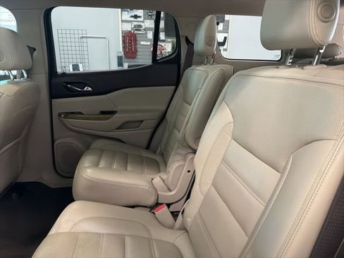 Used 2018 GMC Acadia Denali w/ Technology Package AWD/4WD image 25