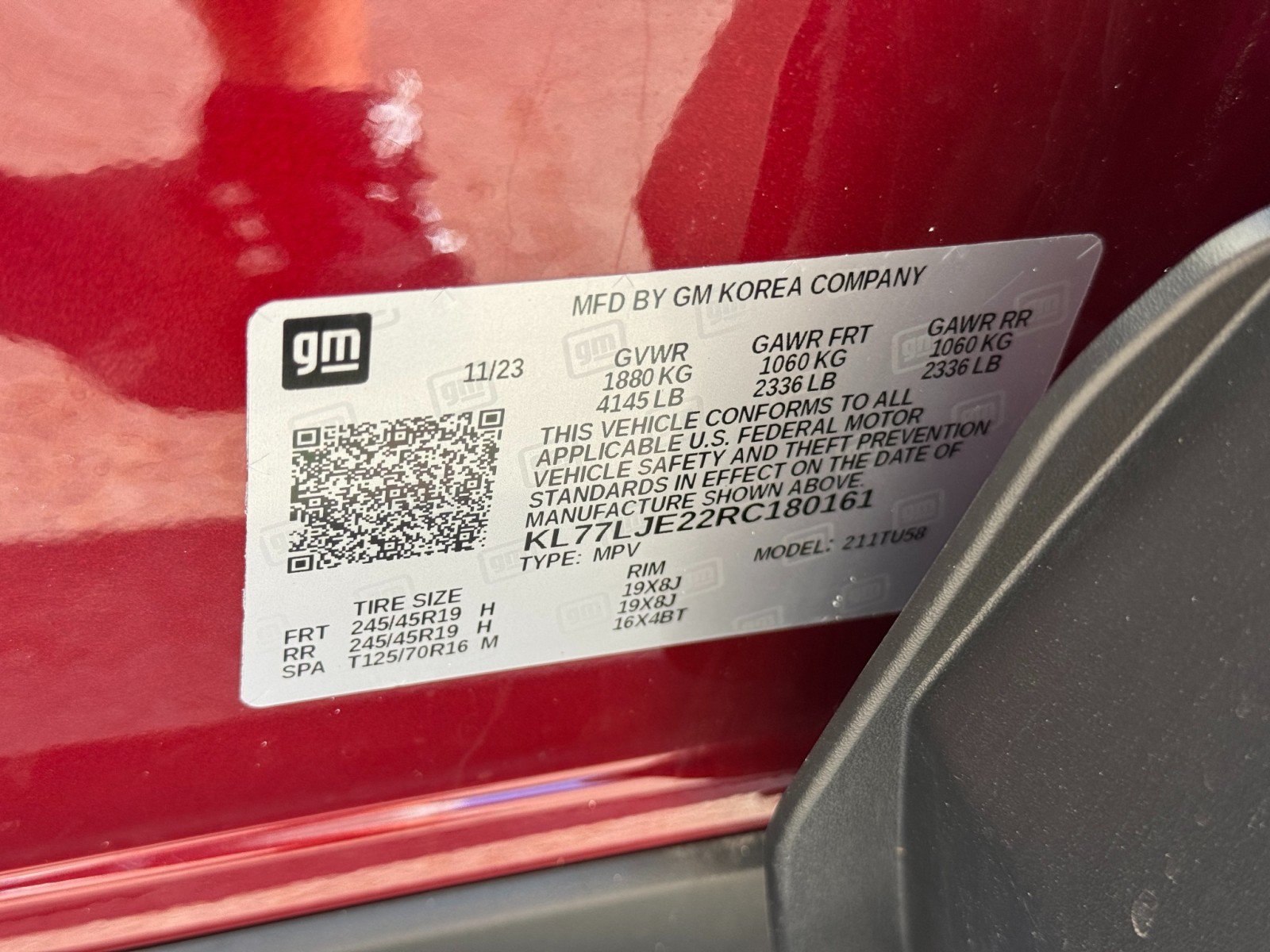 Used 2024 Chevrolet Trax RS w/ Sunroof Package FWD image 39