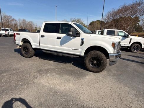 Used 2018 Ford F250 XLT w/ XLT Value Package image 9