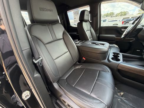 Used 2022 Chevrolet Silverado 1500 High Country w/ Technology Package image 21