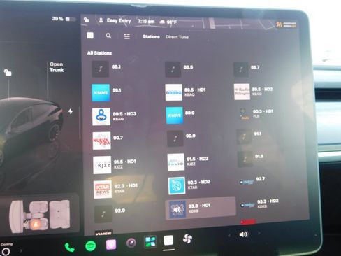 Used 2023 Tesla Model Y Long Range AWD/4WD image 11