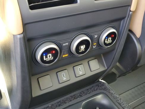 Used 2026 Land Rover Defender 130 S AWD/4WD image 31