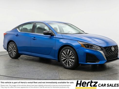 Used 2025 Nissan Altima 2.5 SV image 1