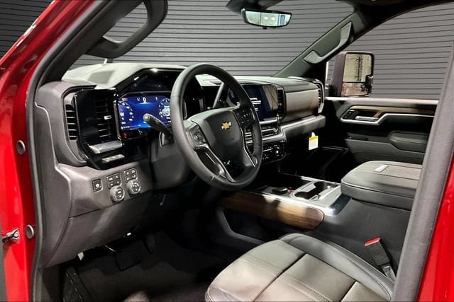 New 2026 Chevrolet Silverado 2500 High Country w/ High Country Premium Package AWD/4WD image 7