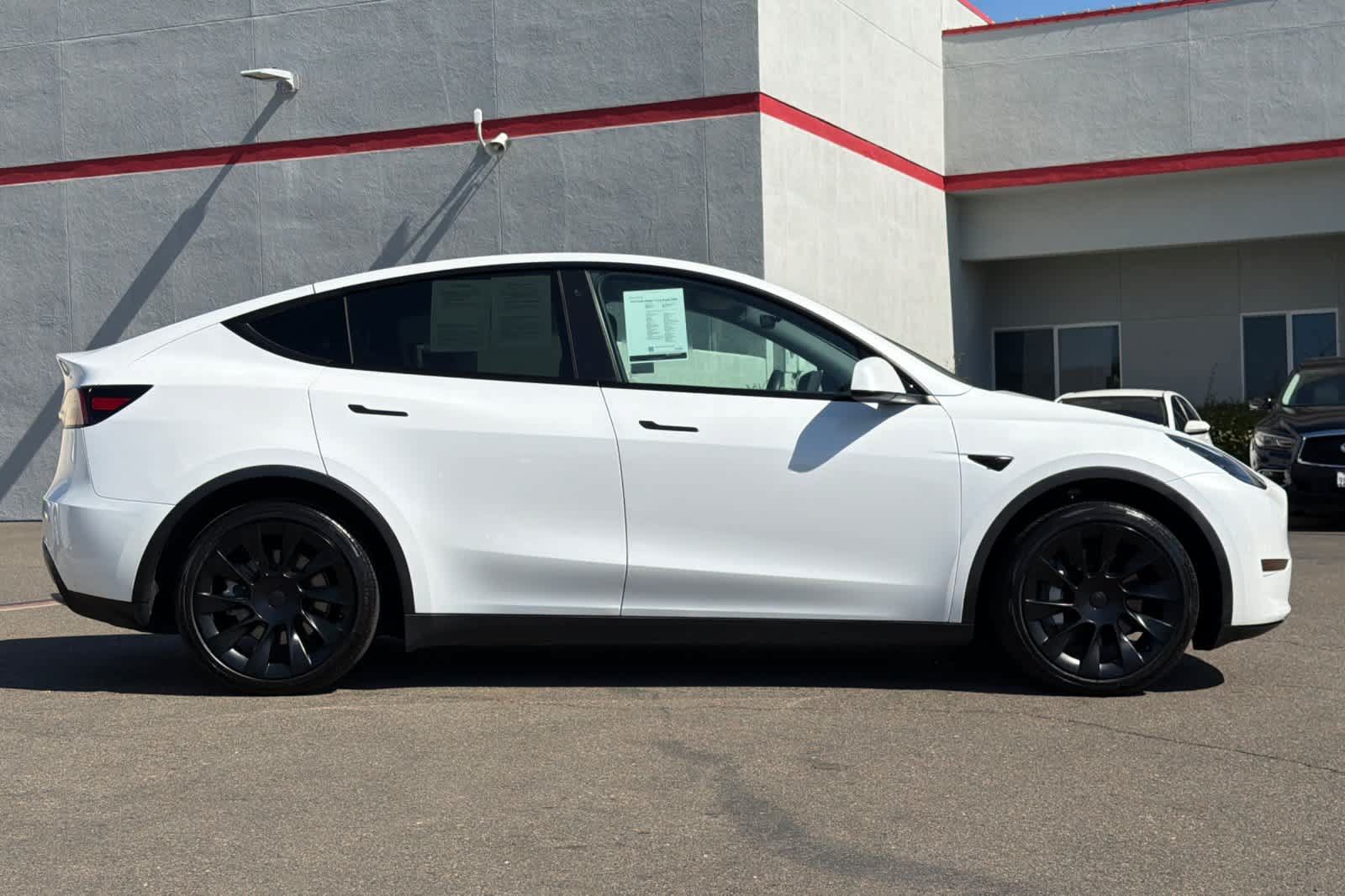 Used 2023 Tesla Model Y AWD image 6