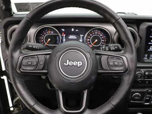 Used 2022 Jeep Wrangler Unlimited Sport w/ Sun And Sound Package AWD/4WD image 16