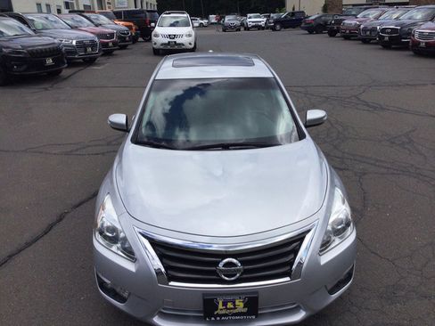 Used 2015 Nissan Altima 3.5 SL FWD image 5