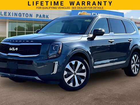 Used 2022 Kia Telluride S AWD/4WD image 2