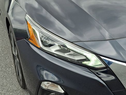 Certified 2022 Nissan Altima 2.5 SL FWD image 11