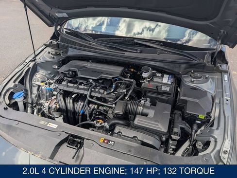 Certified 2025 Hyundai Elantra SEL FWD image 35