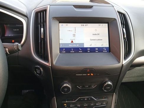 Used 2020 Ford Edge SEL image 32