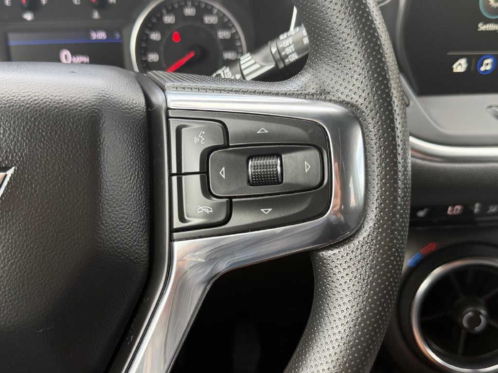 Used 2024 Chevrolet Blazer LT w/ Convenience Package FWD image 25