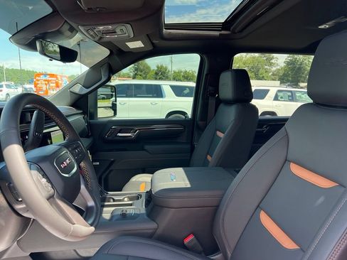 New 2026 GMC Sierra 2500 AT4 w/ AT4 Premium Plus Package AWD/4WD image 14