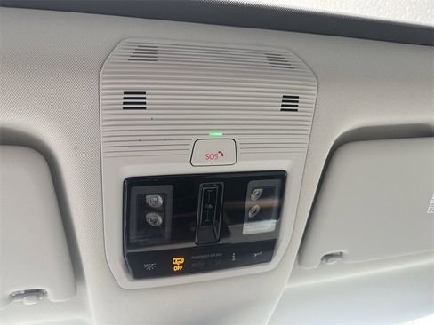 New 2025 Volkswagen ID. Buzz Pro S Plus image 36