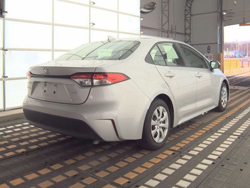 Used 2024 Toyota Corolla LE image 5
