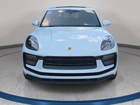 Used 2022 Porsche Macan S AWD/4WD image 2