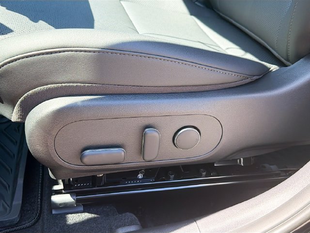 New 2026 Hyundai Kona Limited FWD image 19