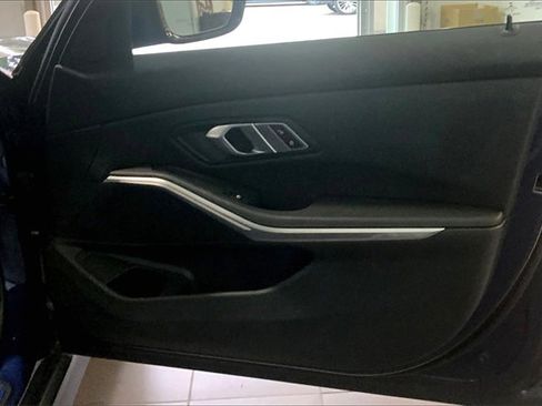 Used 2023 BMW 330i Sedan image 23