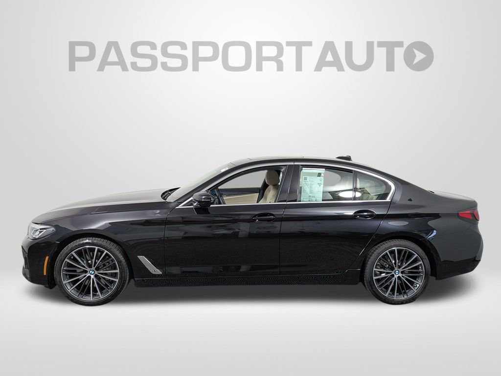Used 2023 BMW 530i xDrive w/ Premium Package AWD/4WD image 2