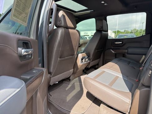 Used 2021 GMC Sierra 1500 Denali w/ Denali Ultimate Package AWD/4WD image 16