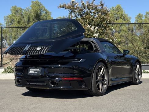 Certified 2022 Porsche 911 Targa 4 GTS image 34