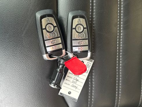 Used 2024 Ford Edge SEL w/ Convenience Package image 29