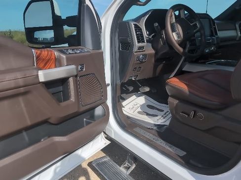 Used 2022 Ford F250 King Ranch w/ King Ranch Ultimate Package image 7