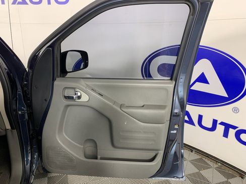 Used 2016 Nissan Frontier SV image 37