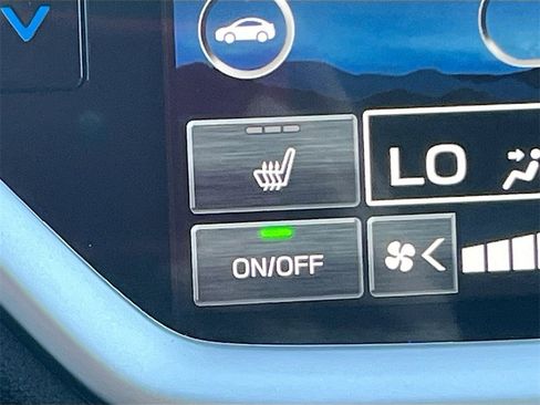 Used 2023 Subaru Ascent Premium w/ Convenience Package image 19