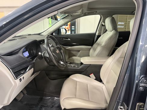 Used 2019 Cadillac XT4 Premium Luxury AWD/4WD image 8