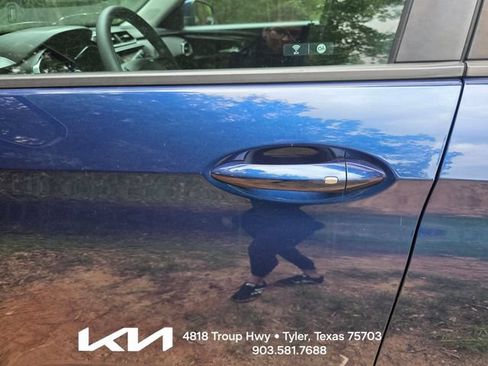 Used 2022 Chevrolet TrailBlazer LT FWD image 16