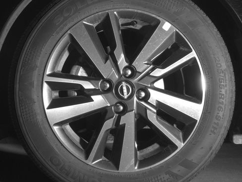 Used 2025 Nissan Versa SV FWD image 12