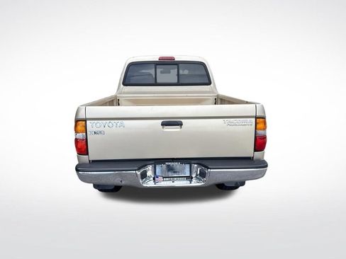 Used 2004 Toyota Tacoma PreRunner RWD image 6