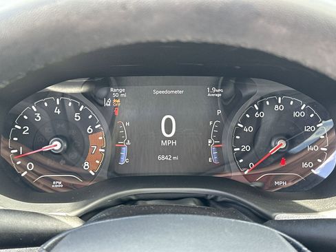 Used 2023 Jeep Compass Latitude image 10