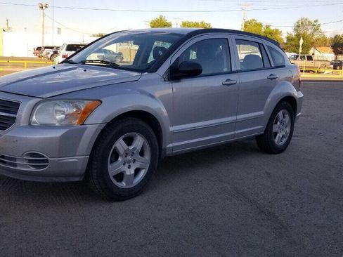 Used 2009 Dodge Caliber SXT image 2