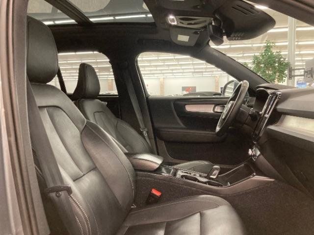 Used 2019 Volvo XC40 T5 Momentum AWD/4WD image 15
