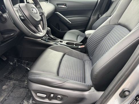 Certified 2025 Toyota Corolla Cross AWD Hybrid w/ Convenience Package image 5