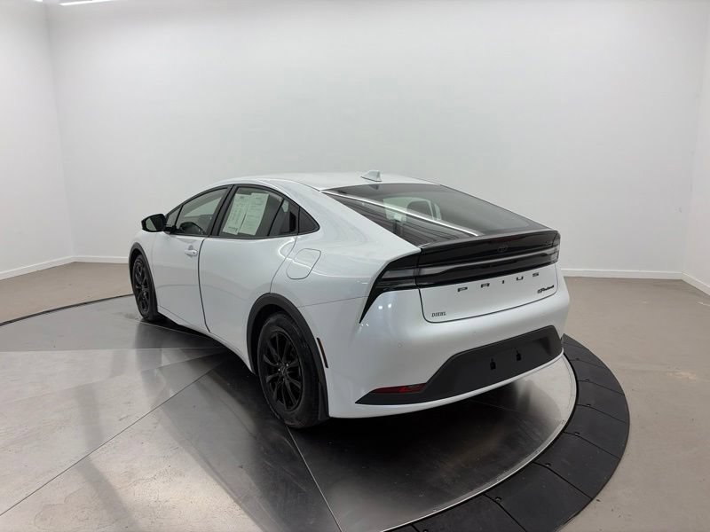 Used 2023 Toyota Prius Prime FWD image 5