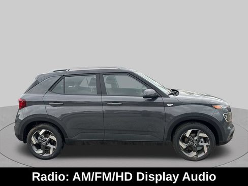 Used 2026 Hyundai Venue SEL FWD image 7