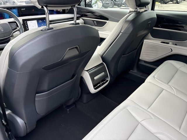New 2026 Lincoln Nautilus Premier AWD/4WD image 15