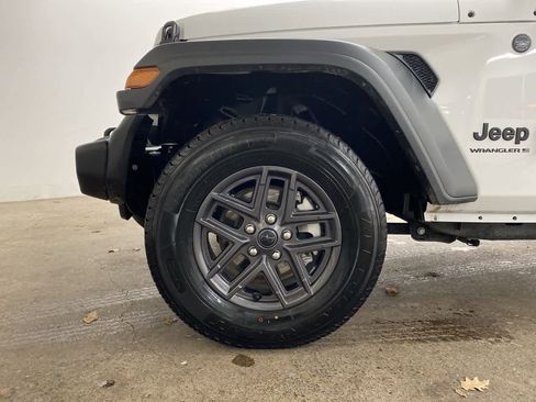 Used 2024 Jeep Wrangler Sport S image 11