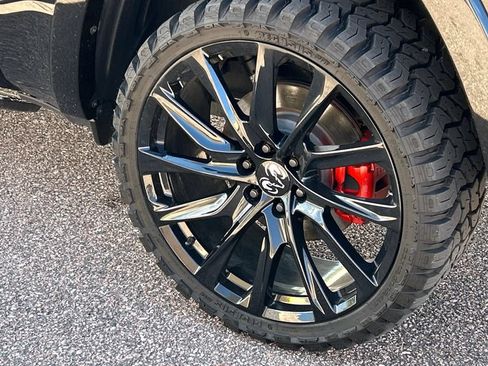 Used 2025 RAM 1500 Limited AWD/4WD image 14